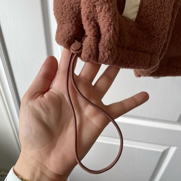 Simons Zip Vest - Picture 5 of 8